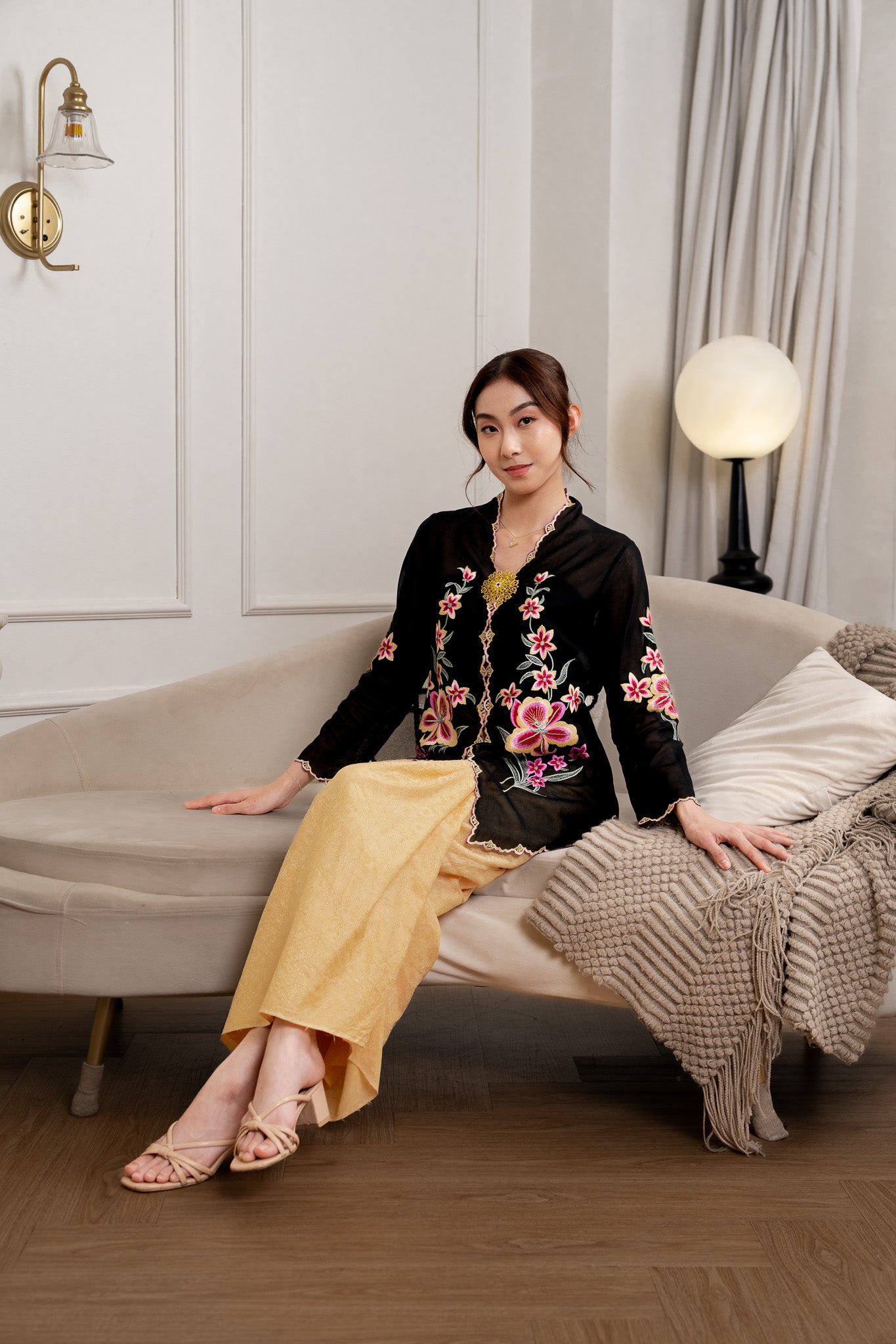 Serena Kebaya Set in Black
