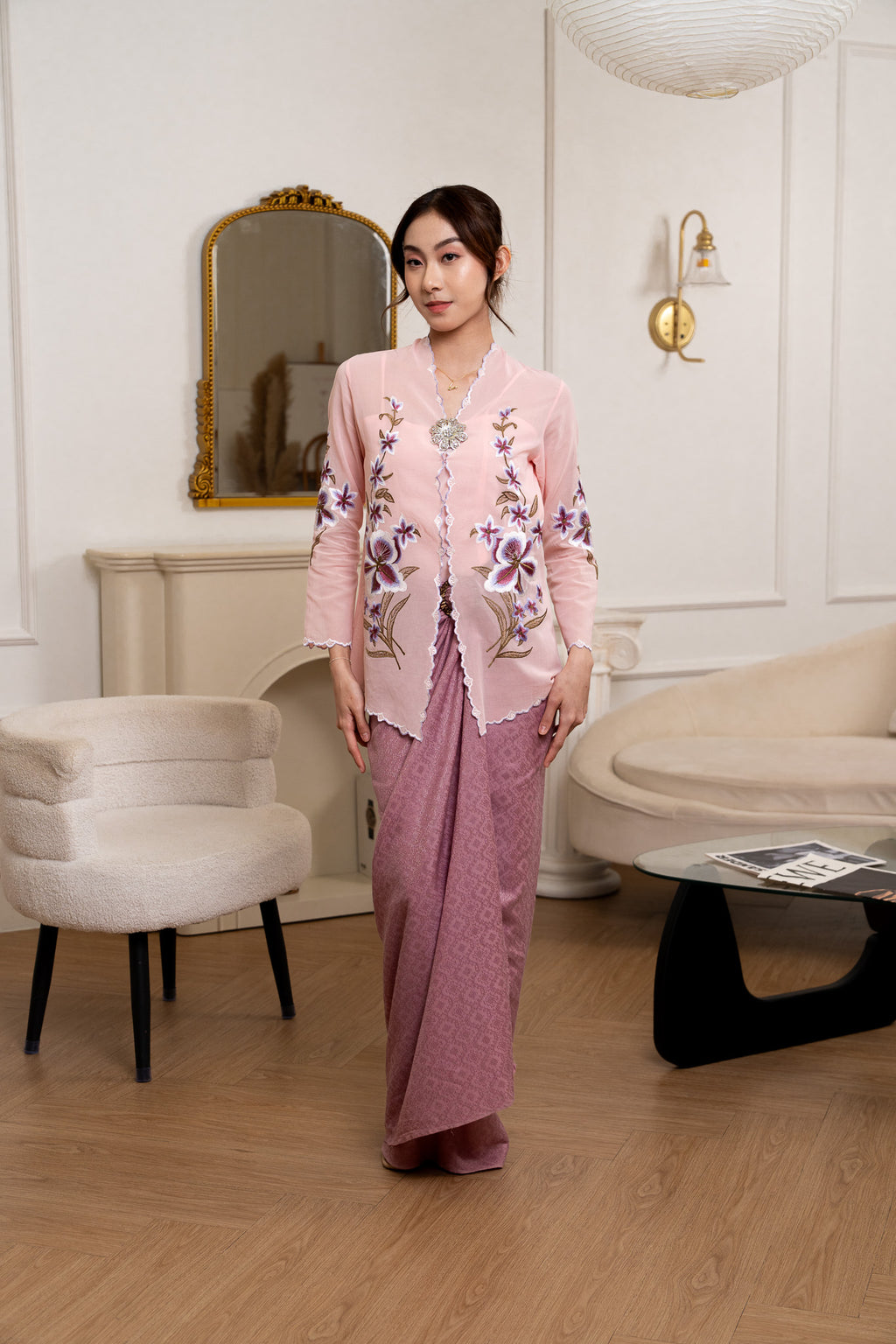 Serena Kebaya Set in Pink