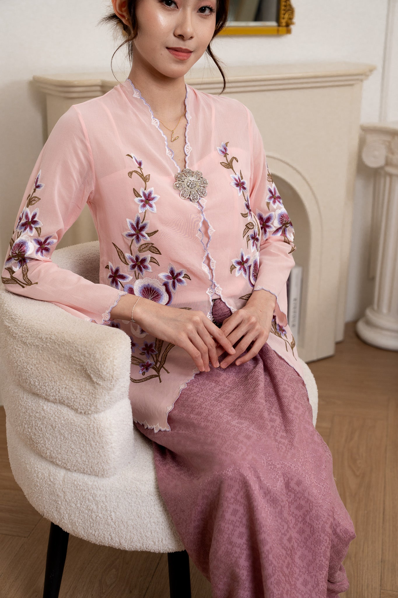 Serena Kebaya Set in Pink