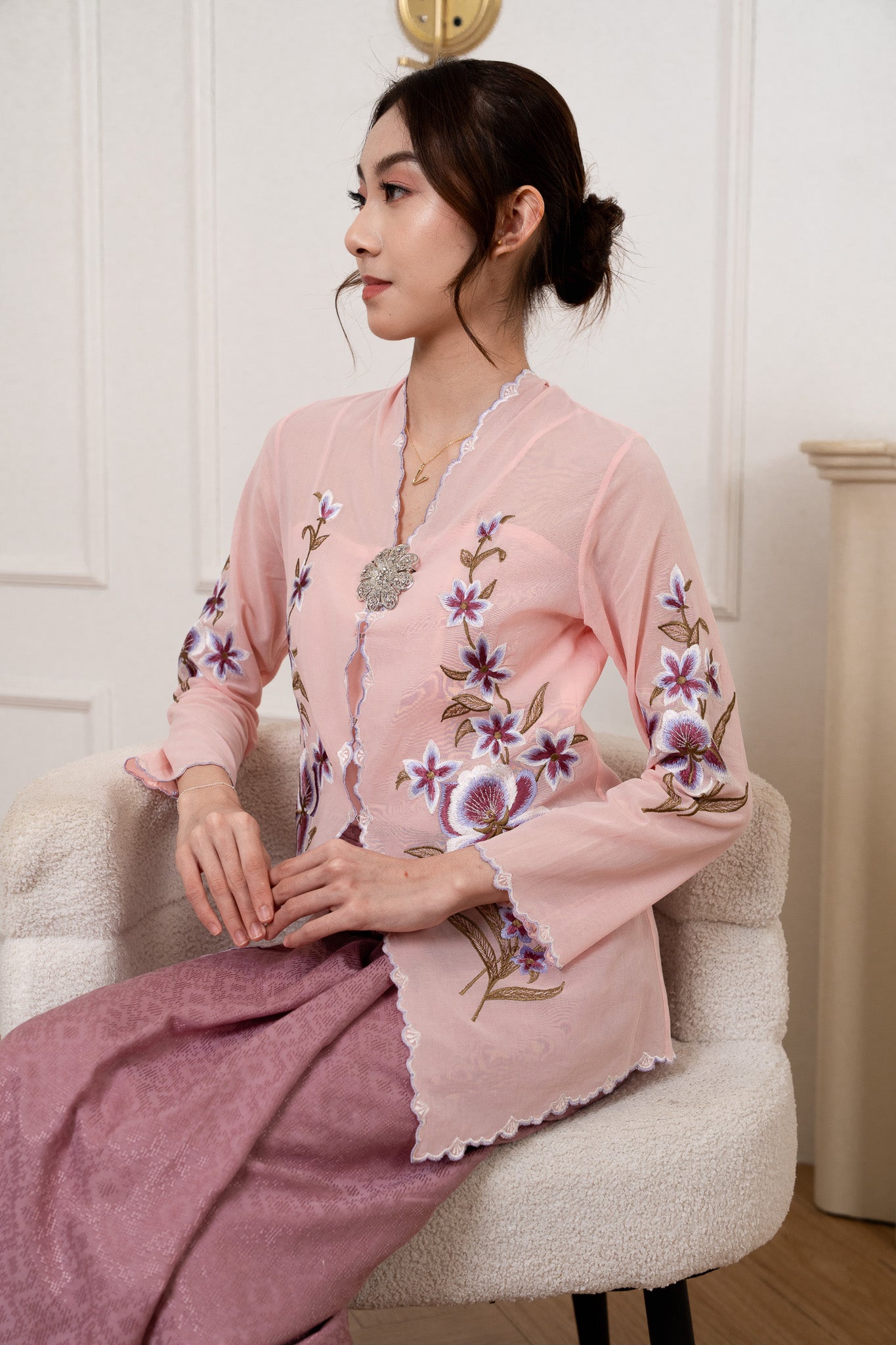 Serena Kebaya Set in Pink